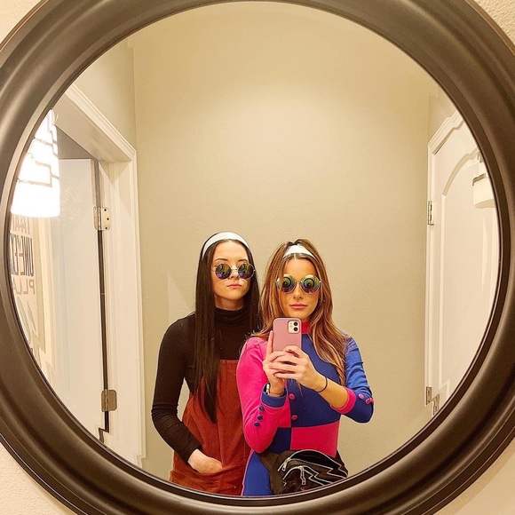 Meet your Posher, Zoe - Picture 5 of 6